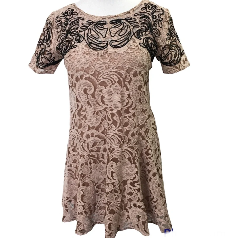 FREE PEOPLE Beautiful Dreamer Cream Floral Lace Black Boho Embroidered Dresss